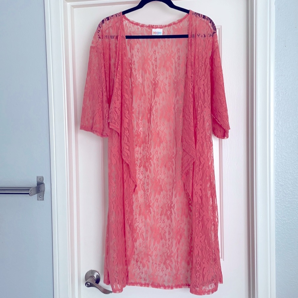 LuLaRoe women’s Shirley Kimono! - Picture 1 of 2